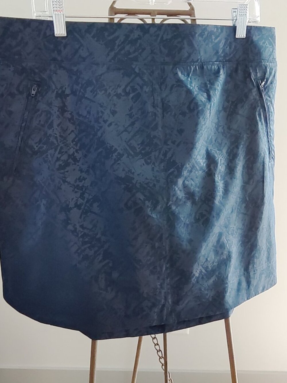 Orvis Skort Golf Pickleball Hiking Navy Blue Embossed Shattered Glass Patter XL